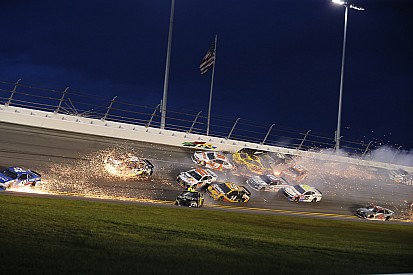 Truex on Daytona wrecks: "A lot of guys just wing it, go for broke”