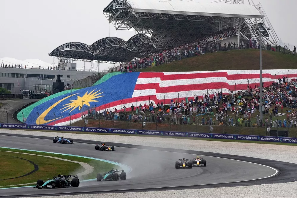 Andrea Kimi Antonelli, Mercedes, Max Verstappen, Red Bull Racing, George Russell, Mercedes