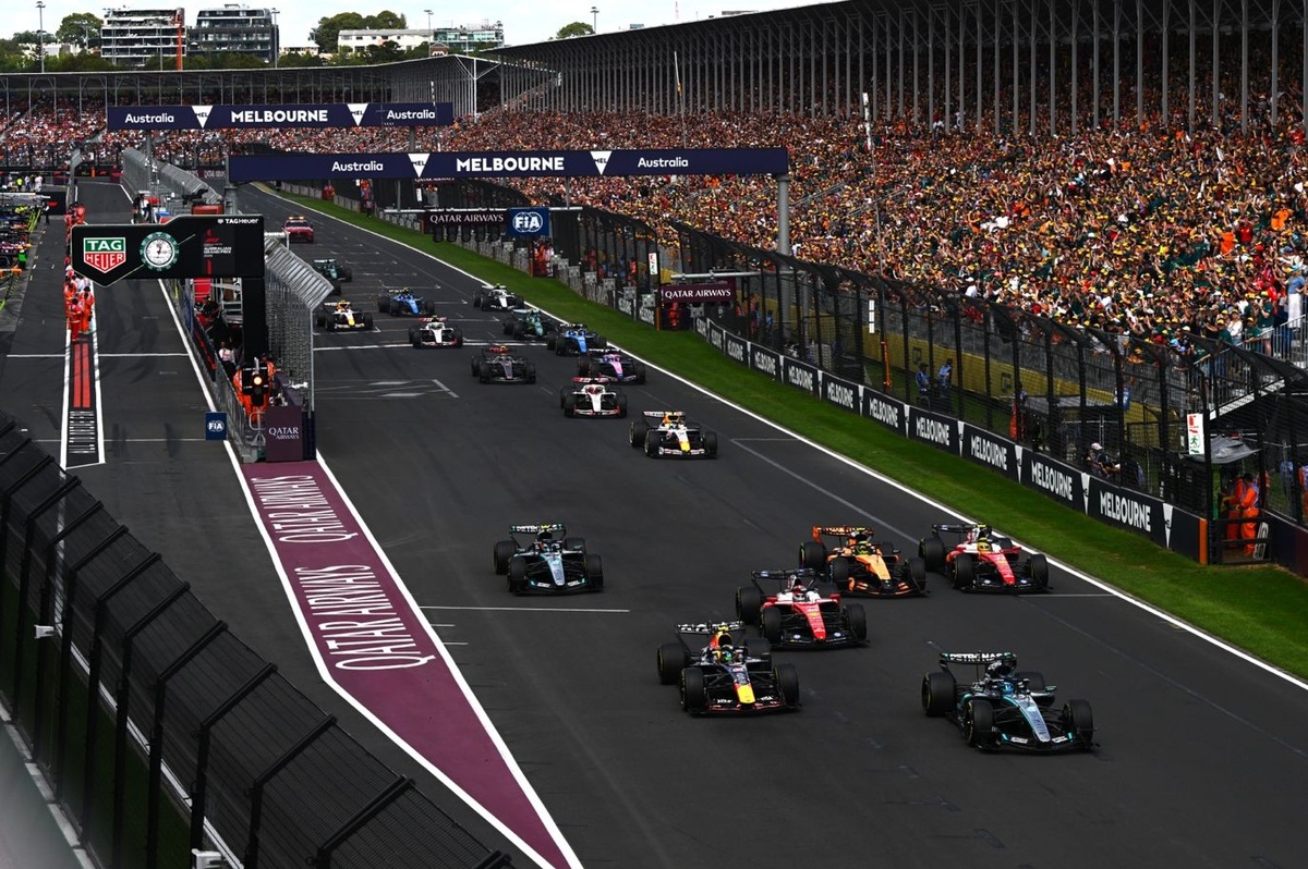 Départs : Russell fustige les "égoïstes" opposés à un changement