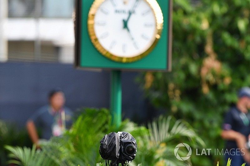 Cámara en una planta