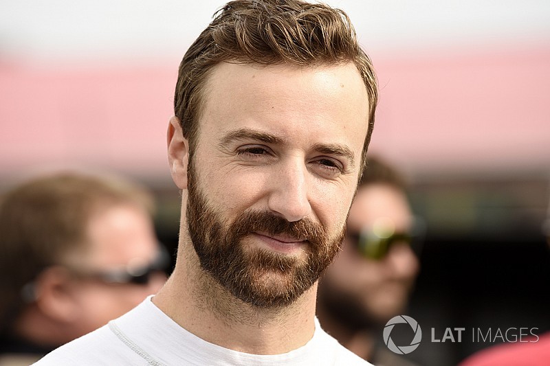 Apesar de acidente, Hinchcliffe aprova teste em Phoenix