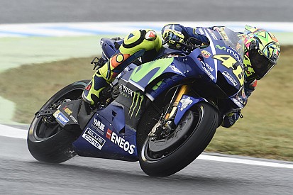 Rossi sai com "dores em todos os lugares" de Motegi