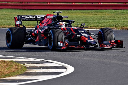 Red Bull, yeni RB15'i piste çıkardı