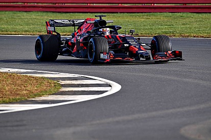 Verstappen had glimlach op gezicht na eerste run met RB15