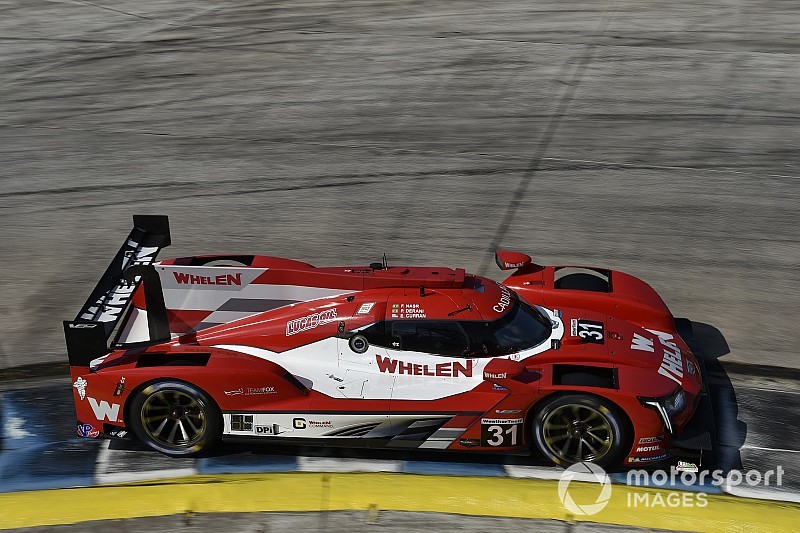 Sebring 12 Hours, Hour 2: AXR leads, Acura in trouble