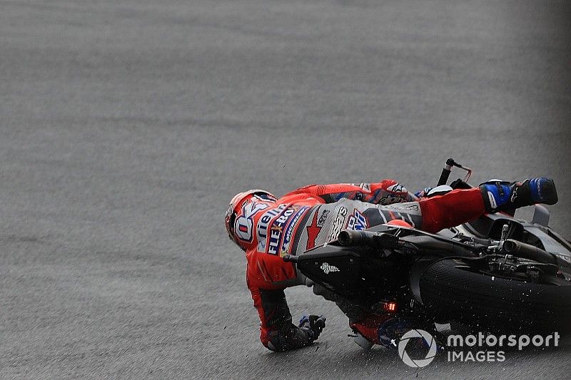Andrea Dovizioso, Ducati Team crash