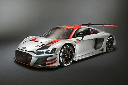 Audi: presentata al Salone dell'Automobile di Parigi 2018 la nuova R8 LMS GT3