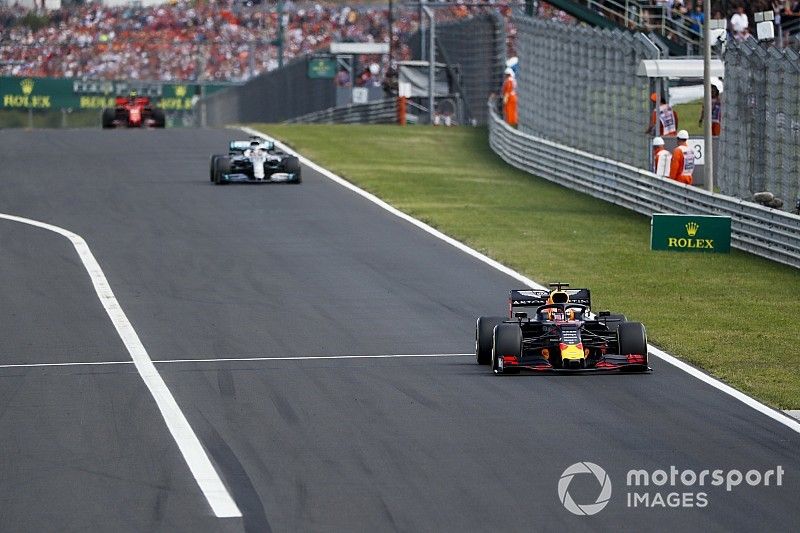 Max Verstappen, Red Bull Racing RB15, Lewis Hamilton, Mercedes AMG F1 W10