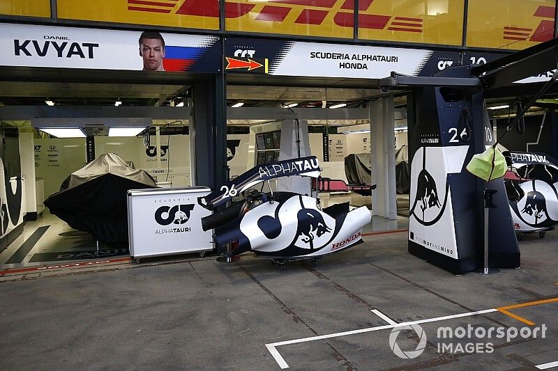 El garaje de AlphaTauri