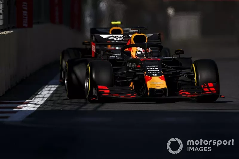 Max Verstappen, Red Bull Racing RB15, devant Pierre Gasly, Red Bull Racing RB15
