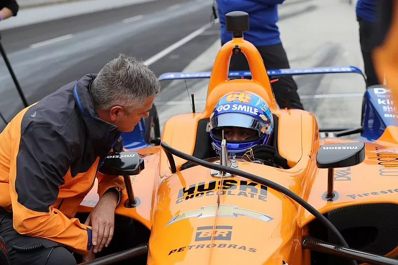 Fernando Alonso, McLaren Chevrolet with Gil de Ferran