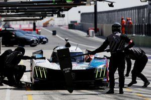 Peugeot nr 93 zdyskwalifikowany