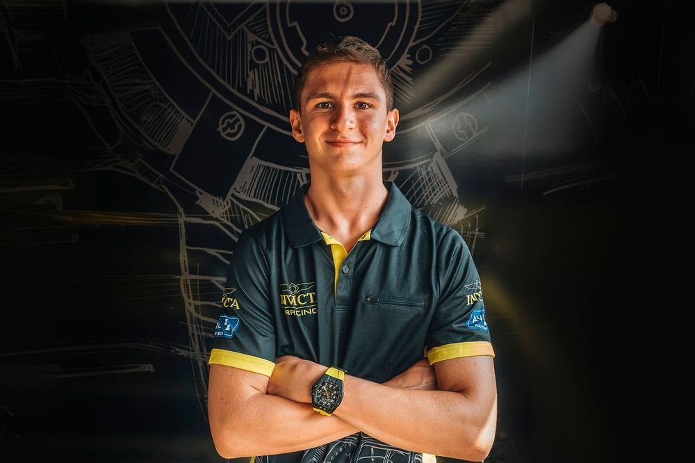Leonardo Fornaroli, Invicta