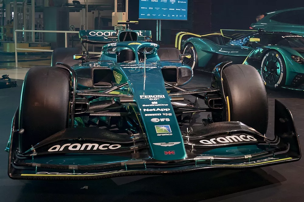 Presentaci&oacute;n Aston Martin Racing AMR22 detalles