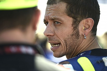Rossi: “Sobre Fenati ha opinado gente que no ha visto una carrera en su vida”