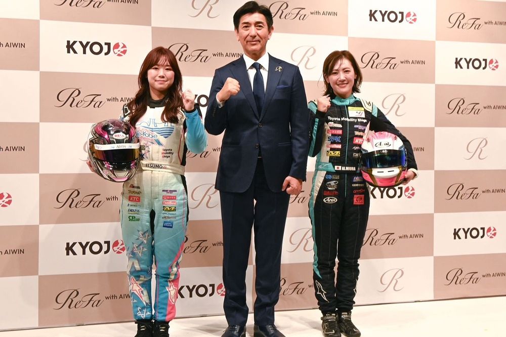 Team ReFa with AIWIN