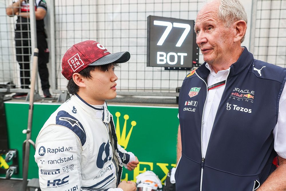 Yuki Tsunoda, AlphaTauri, Dr. Helmut Marko, asesor del equipo Red Bull Racing