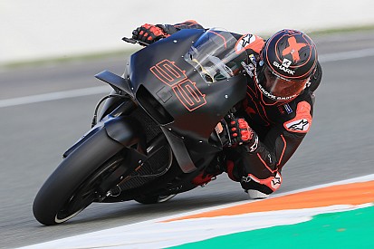 Bileğini kıran Lorenzo ameliyat olacak