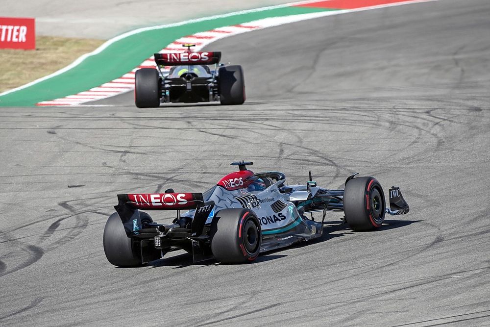 Lewis Hamilton, Mercedes W13, George Russell, Mercedes W13