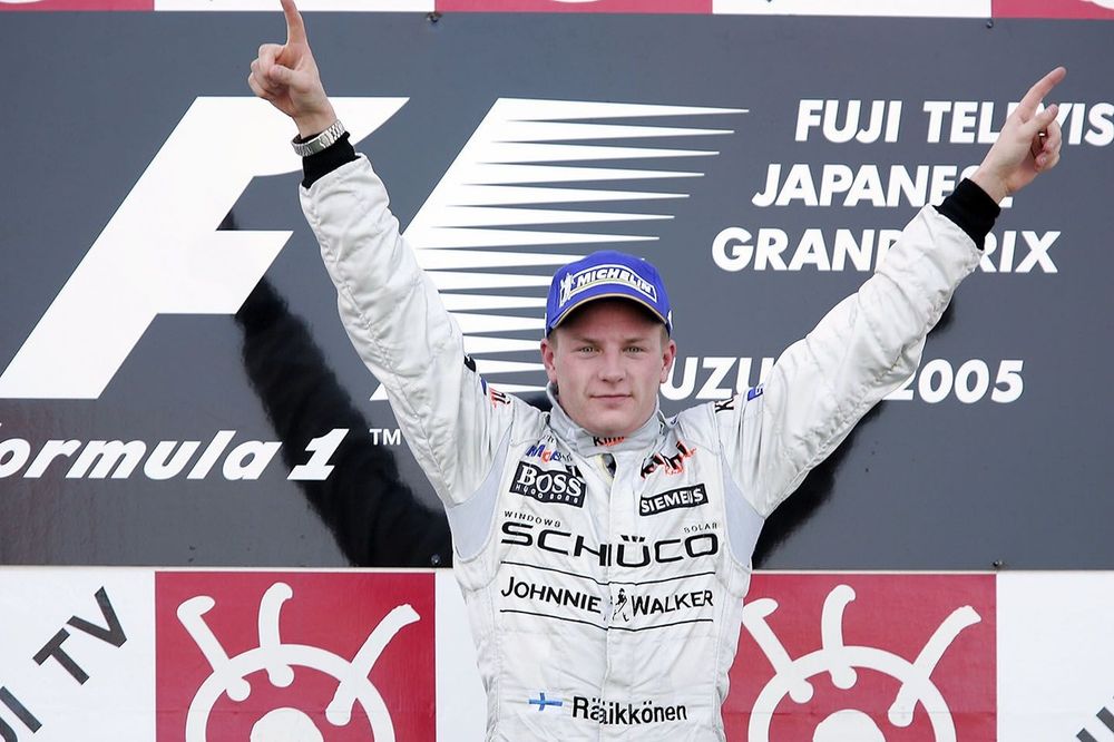 Podium: race winner Kimi Raikkonen, McLaren