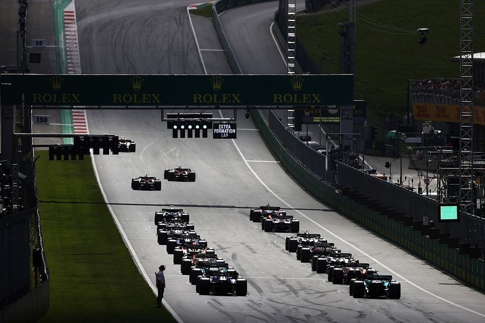 The drivers pull away for the formation lap