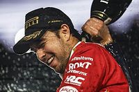 Checo Pérez: No me esperaba el ataque de Leclerc al final en Las Vegas