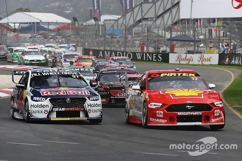Scott McLaughlin, DJR Team Penske, Shane van Gisbergen, Triple Eight Race Engineering Holden