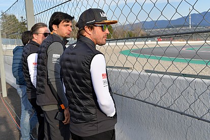 Képgaléria: újabb felvételek az F1-es teszt ötödik napjáról, Barcelonából
