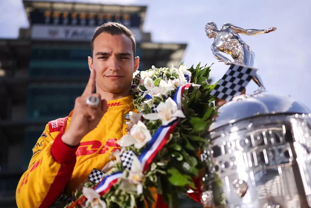 El ganador de la carrera Alex Palou, Chip Ganassi Racing