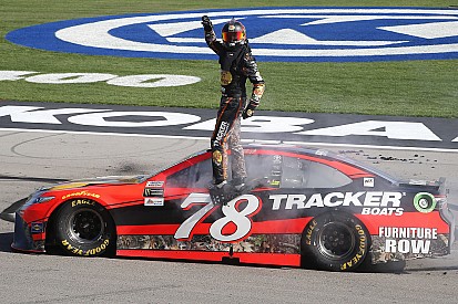 NASCAR in Las Vegas: Truex Jr. knackt Jackpot bei Prügelei Busch/Logano