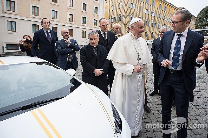 Les pilotes MotoGP ont rendez-vous… avec le Pape !