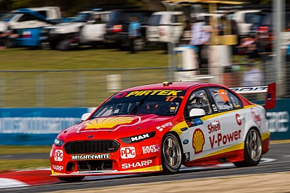 Маклафлин выиграл третью гонку Supercars подряд