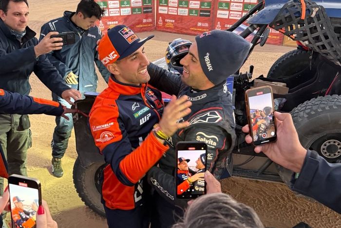 Los hermanos Benavides hacen historia en la Etapa 7 del Dakar 2026