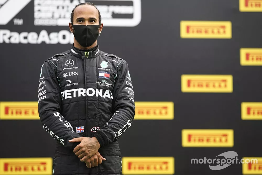 Race winner Lewis Hamilton, Mercedes-AMG Petronas F1 on the podium