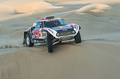Peterhansel gana la tercera del Dakar y Al-Attiyah asume liderato
