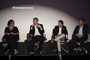 Estrellas tomaron la alfombra roja para la premier de "H&eacute;roes"