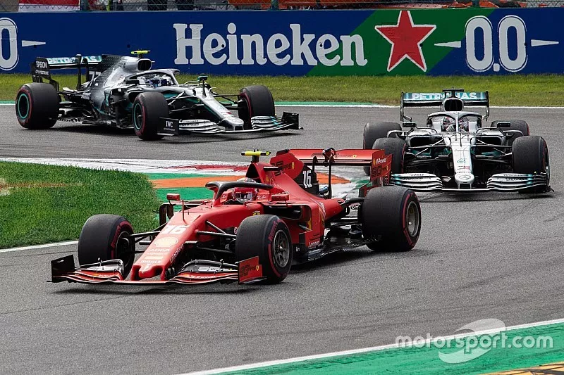Charles Leclerc, Ferrari SF90 en la salida