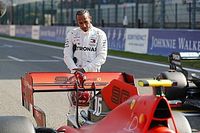 Hamilton: "No sé si el destino planea que me vaya a Ferrari"