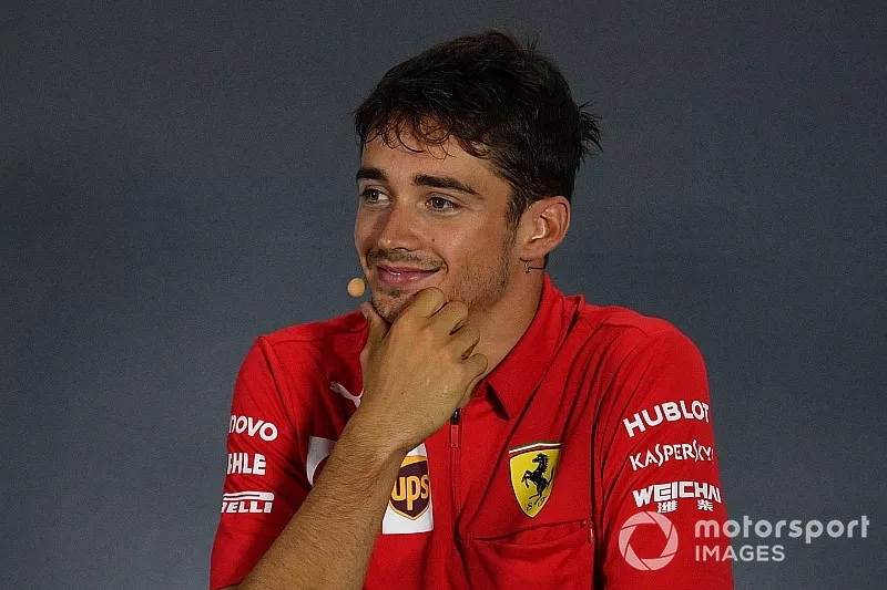 Le vainqueur Charles Leclerc, Ferrari, lors de la conf&eacute;rence de presse