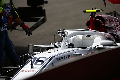 Vídeo: Whiting cree que la rueda de Alonso habría golpeado a Leclerc