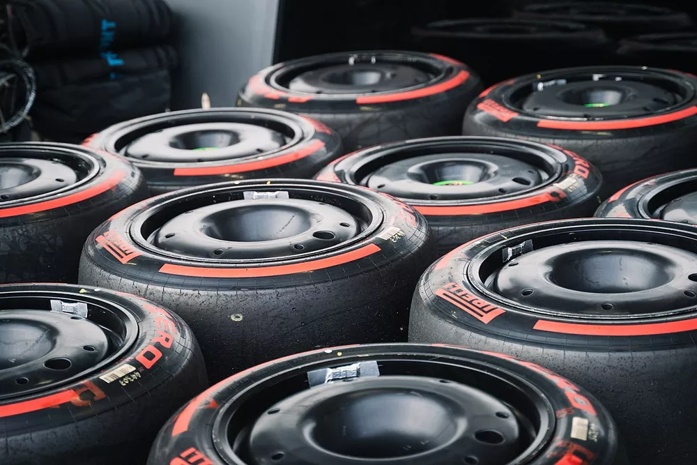 Neumáticos Pirelli F1 desgastados