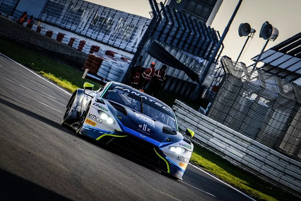 #159 Garage 59 Aston Martin Vantage AMR GT3: Valentin Hasse Clot, Nicolai Kjaergaard, Alex MacDowall