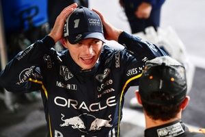 Verstappen popiera McLarena
