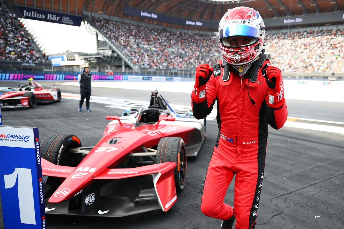 Spark CITROËN No.37 N.キャシディFormula E キャシディが通算13勝目。シトロエンが参戦2戦目で初優勝の快挙