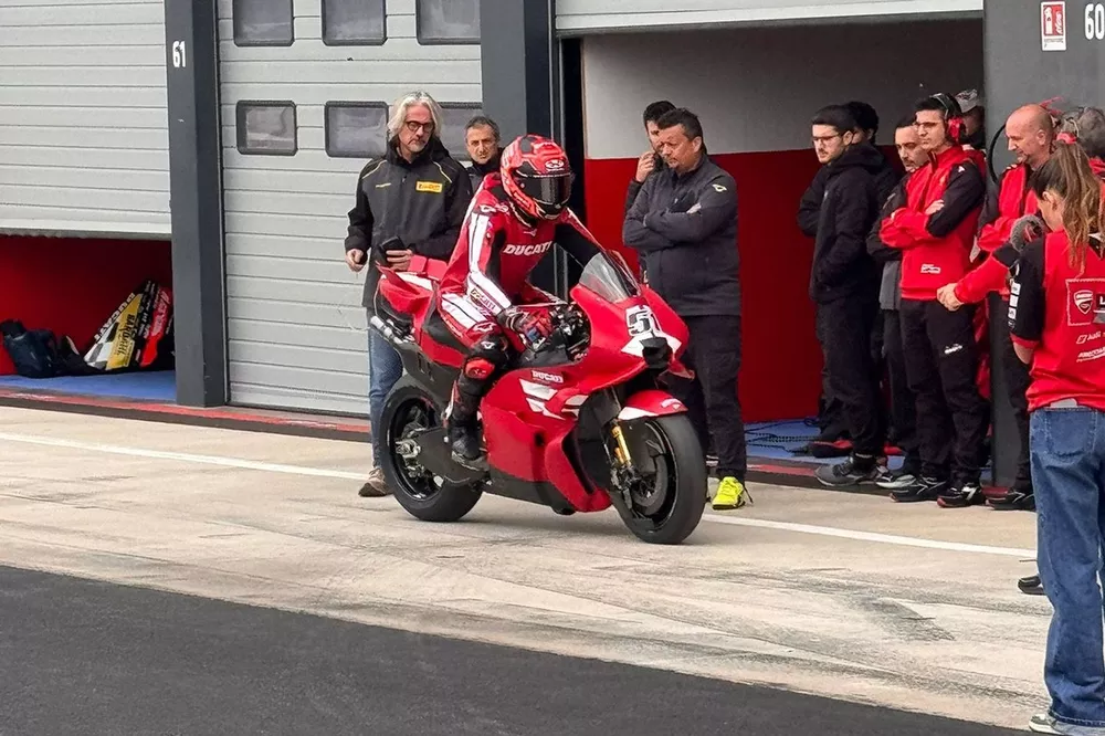 Michele Pirro, Ducati GP27 850cc