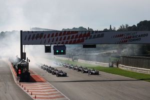 F-E: Di Grassi é 18º e Drugovich 19º no segundo dia de testes em Valência; Müller vence corrida simulada