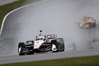 Newgarden domina y gana la carrera en Barber 