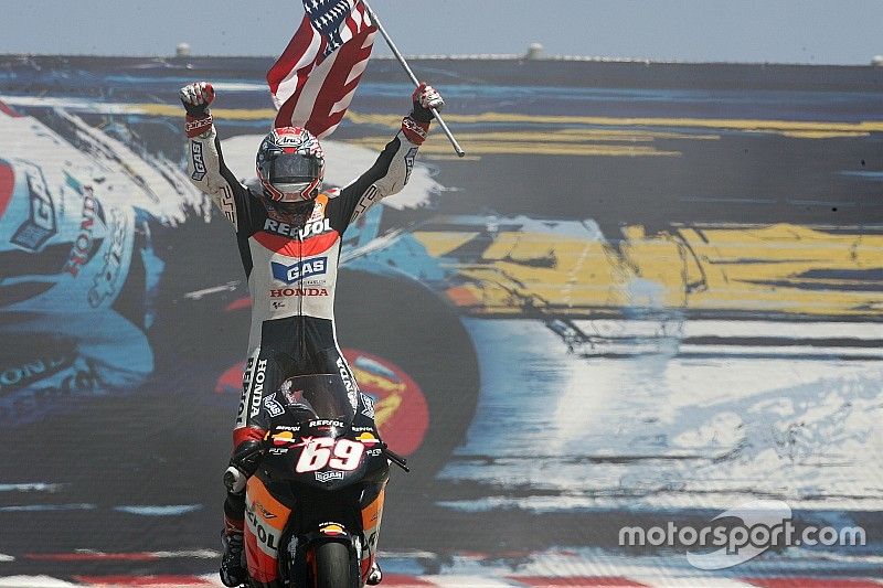 Nicky Hayden, Repsol Honda Team celebrate