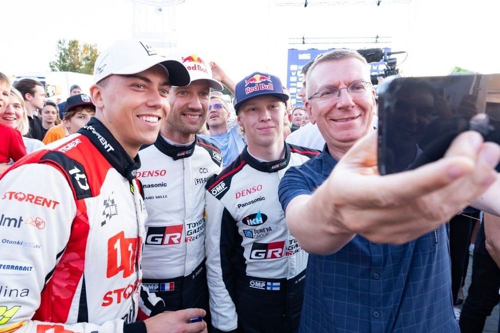 Latvian President Edgars Rinkēvičs with Martins Sesks, Sebastien Ogier and Kalle Rovanpera