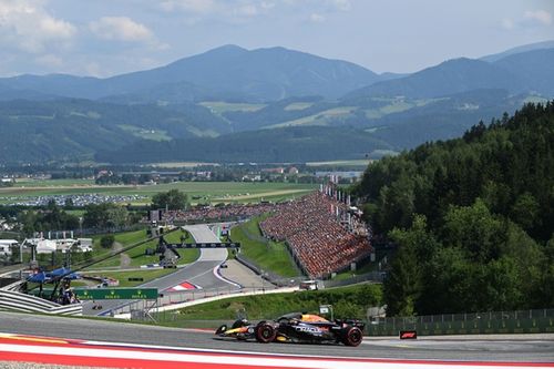 PÓDIO AO VIVO: Vitória de Russell, batida entre Norris e Verstappen em debate